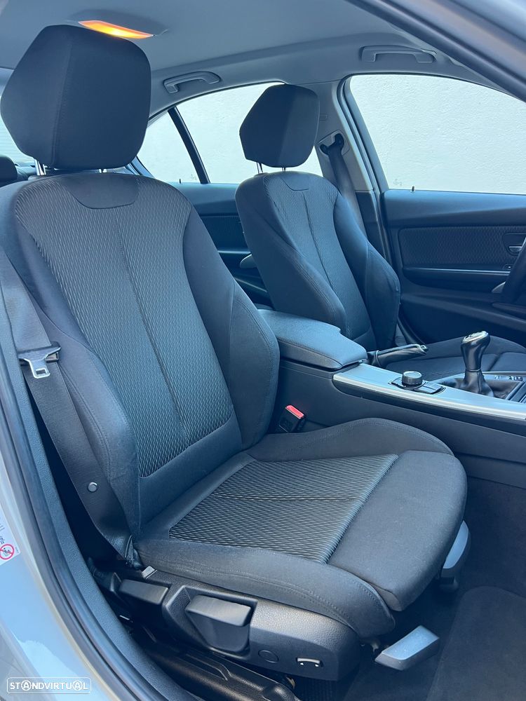 BMW 318 d Line Modern - 28