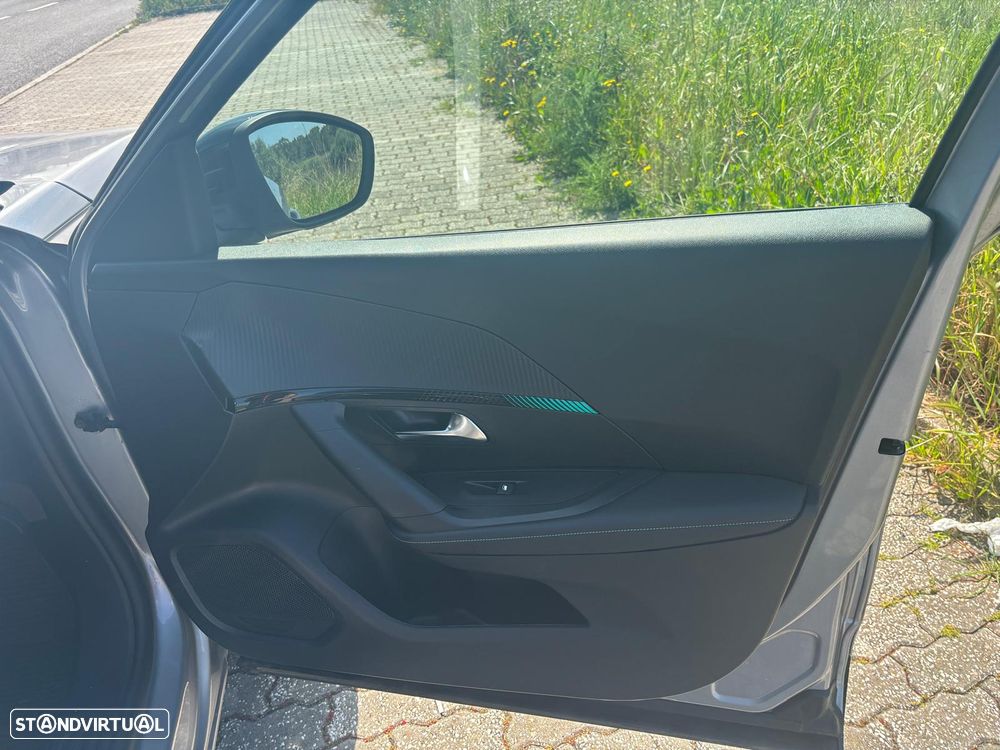 Peugeot e-2008 Allure Pack - 7