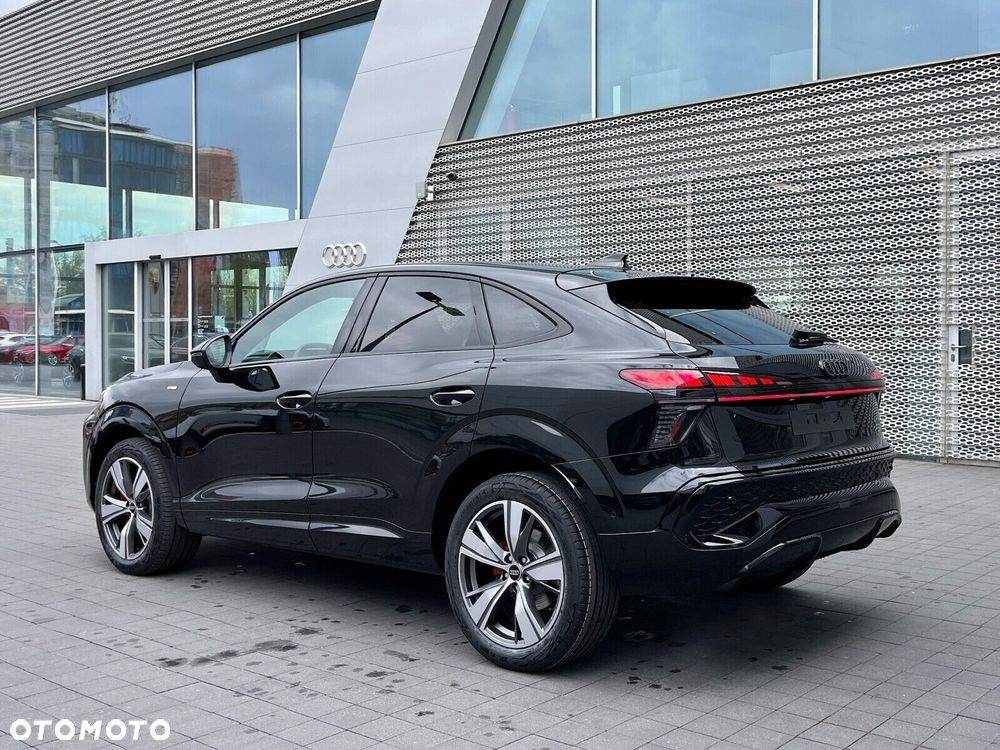 Audi Q3 Sportback - 4