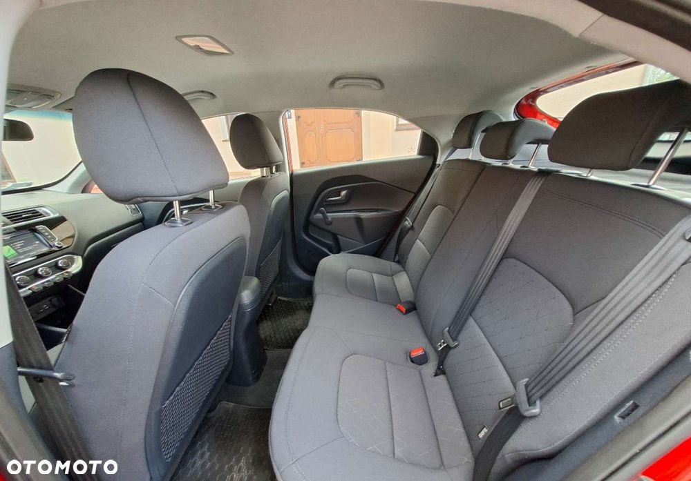 Kia Rio - 18
