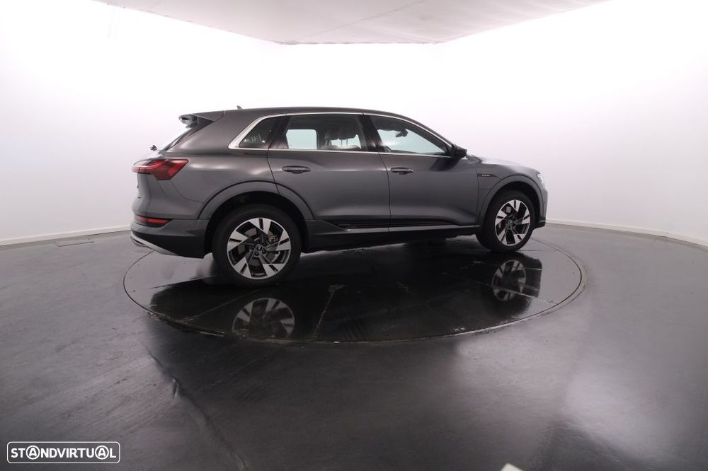 Audi e-tron 55 quattro S line - 8