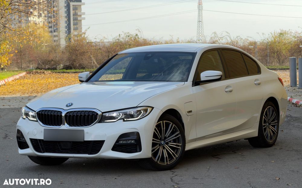 BMW Seria 3 330e Aut. M Sport - 4