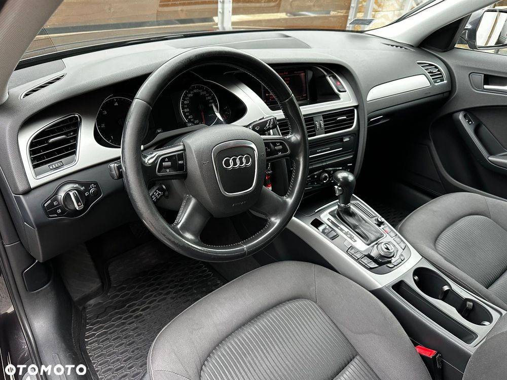 Audi A4 Avant - 9