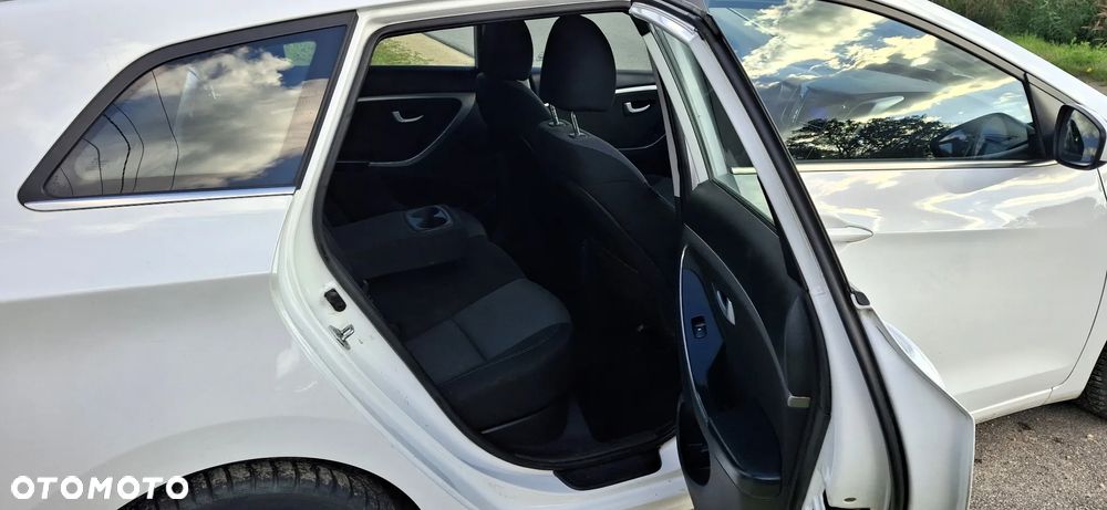 Hyundai i30 1.4 Trend - 14