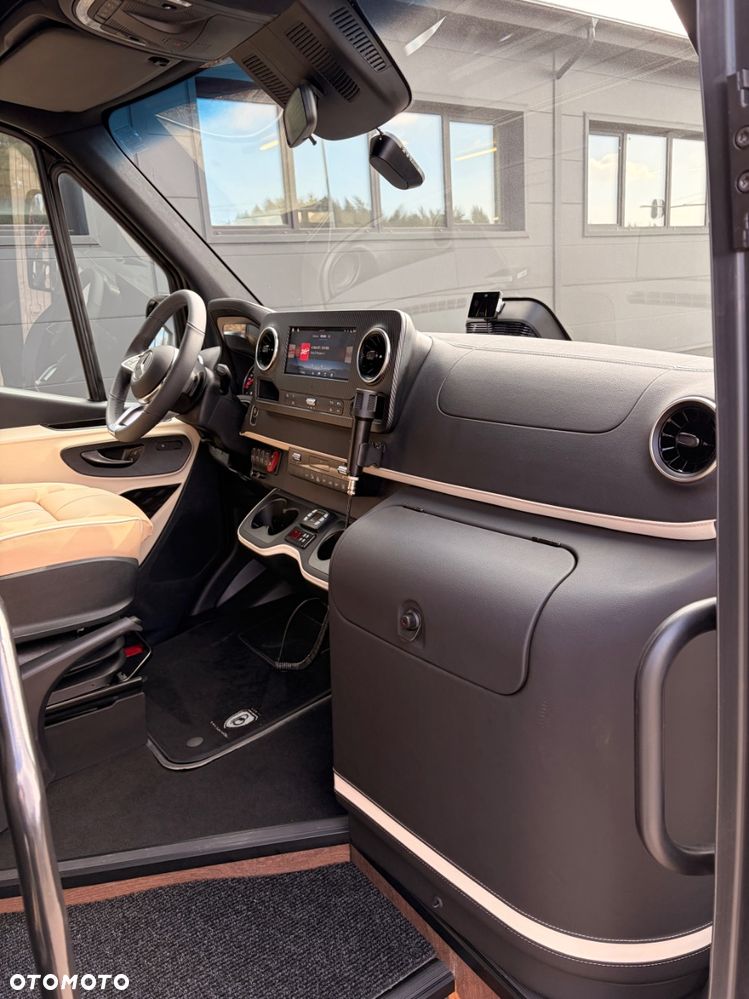 Mercedes-Benz Sprinter 519 - 15