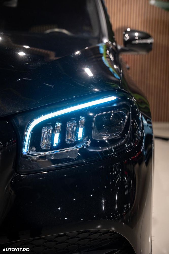 Mercedes-Benz GLS - 12