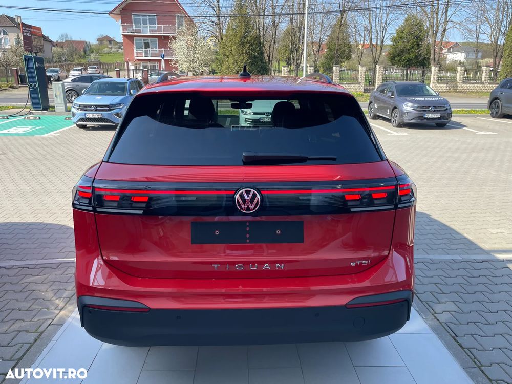 Volkswagen Tiguan - 5