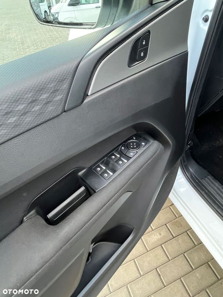 Volkswagen Amarok - 12