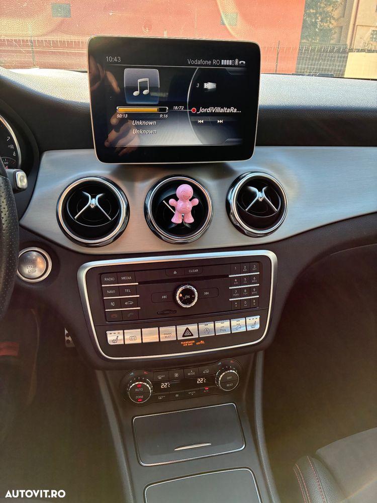 Mercedes-Benz GLA 250 4MATIC 7G-DCT AMG Line - 18