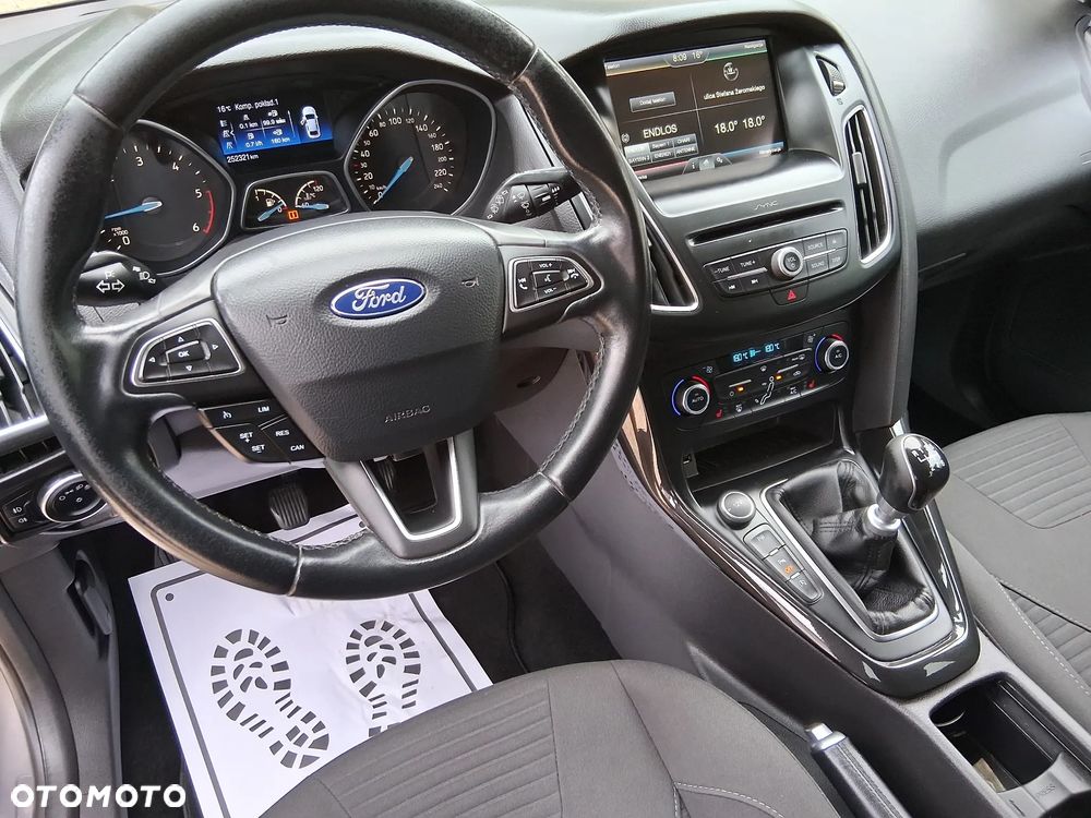 Ford Focus 2.0 TDCi DPF Titanium - 15