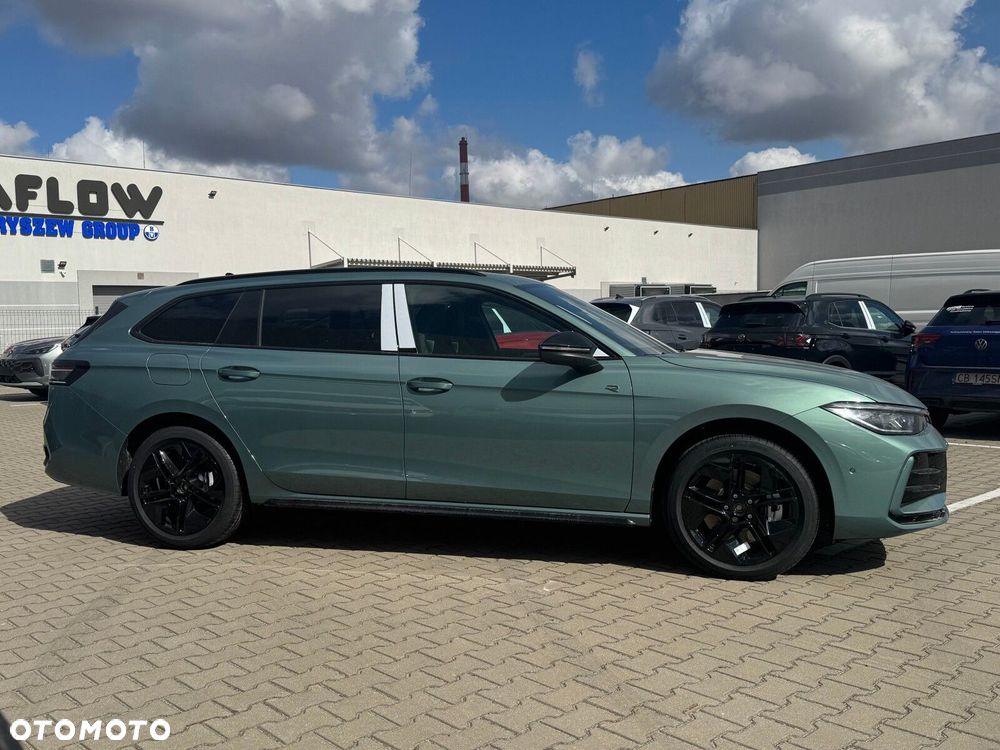 Volkswagen Passat Variant 2.0 TSI 4Mot R-Line Plus DSG - 5