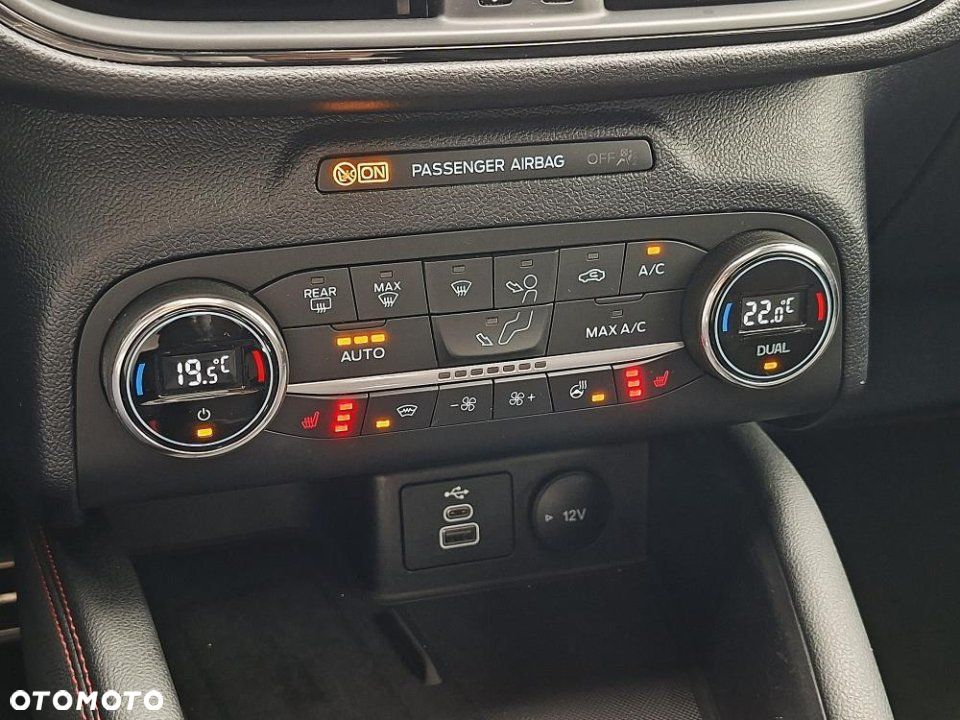 Ford Kuga - 29