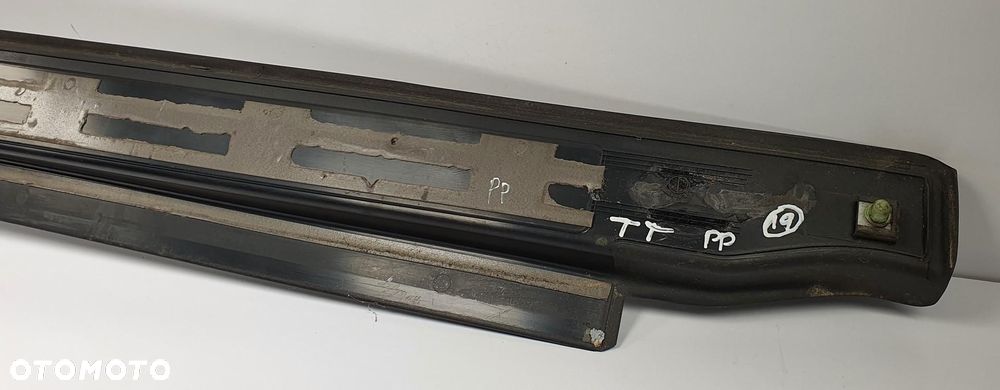 LISTWA NAKŁADKA PROGU PRAWA AUDI TT 8N CABRIO - 8