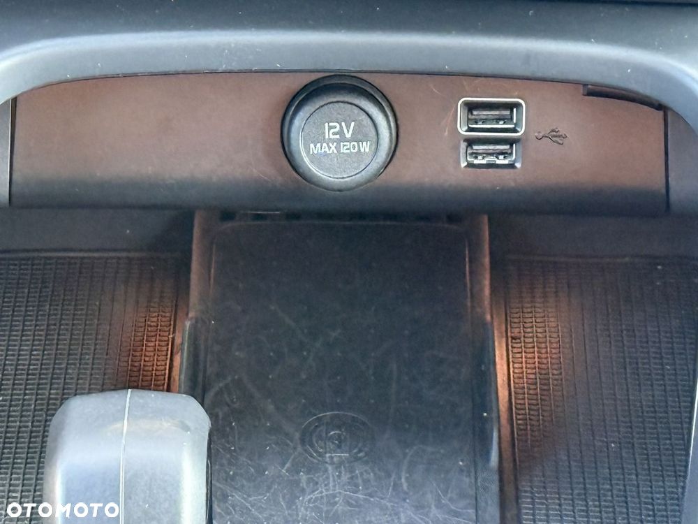 Volvo XC 40 T4 Recharge DKG Plus Bright - 25