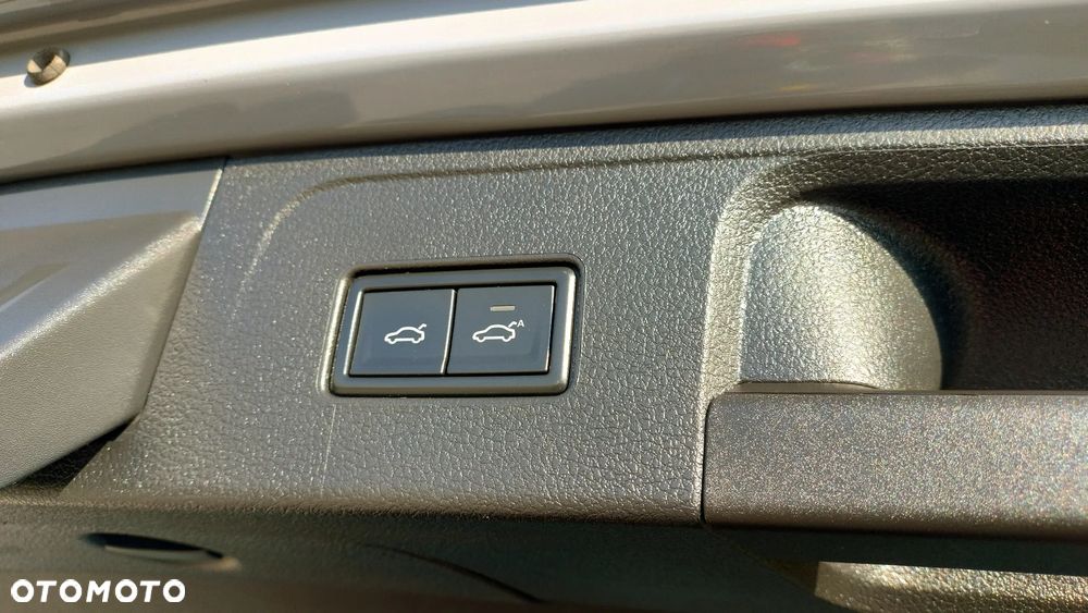 Volkswagen Passat 2.0 TDI 4Mot Elegance DSG - 37