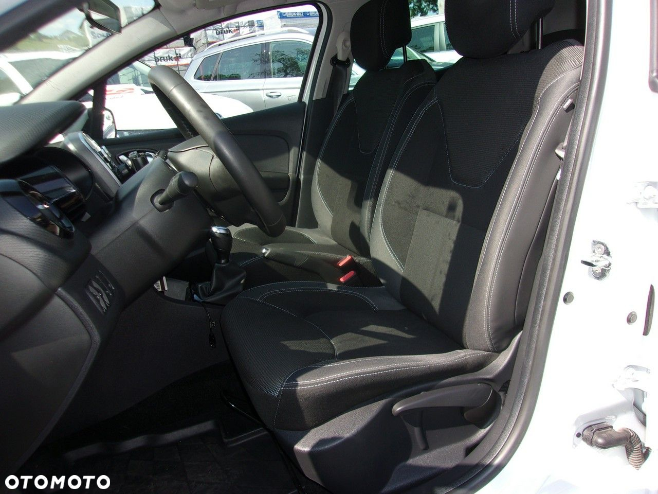 Renault Clio - 14
