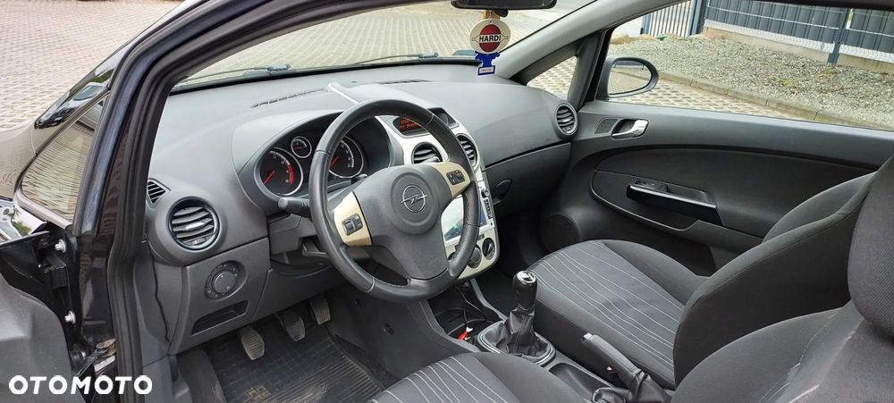 Opel Corsa - 34