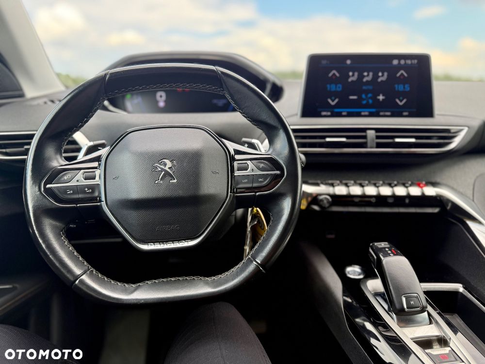 Peugeot 3008 1.5 BlueHDi Allure S&S EAT8 - 23
