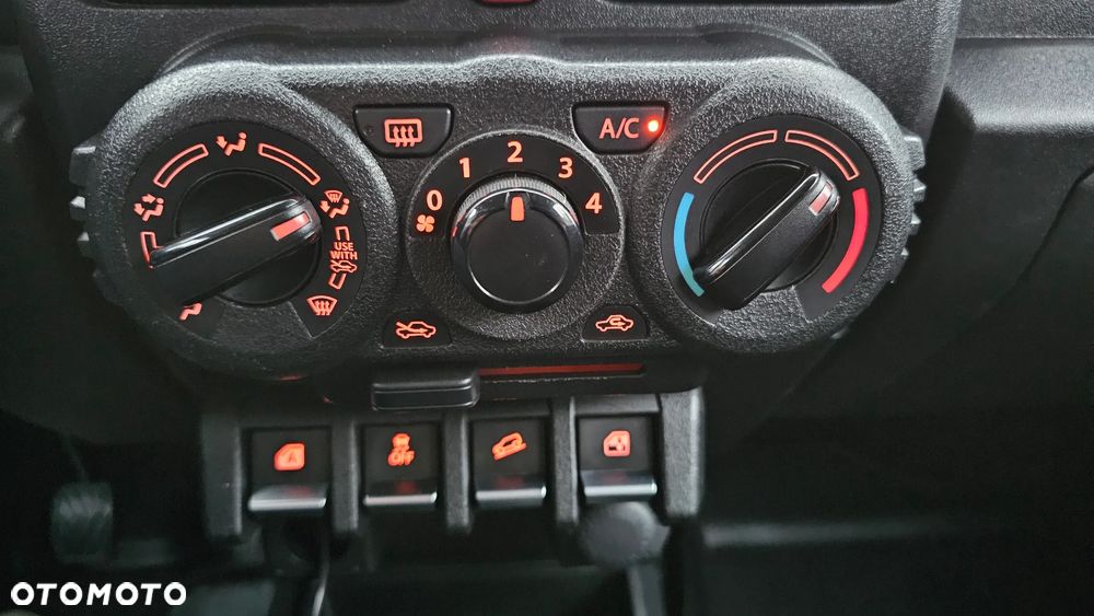 Suzuki Jimny 1.5 ALLGRIP Comfort - 18