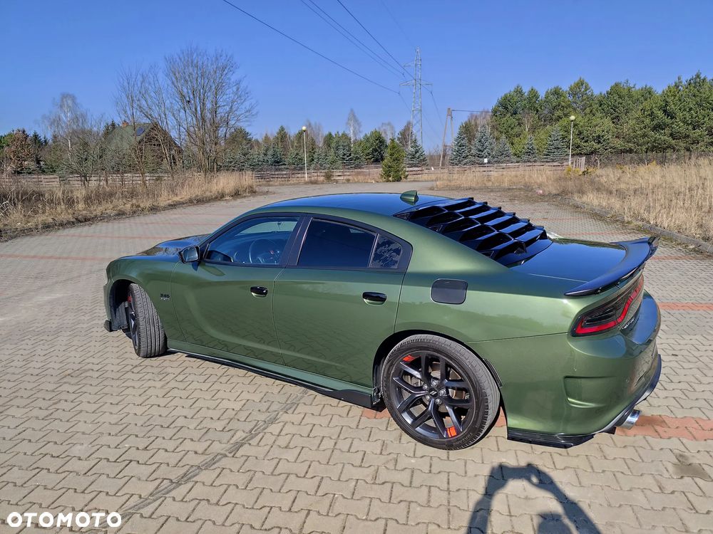 Dodge Charger 5.7 R/T - 8