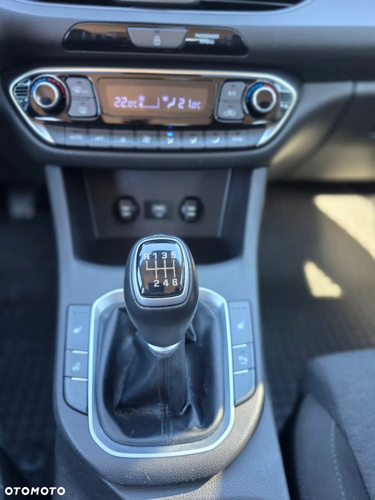 Hyundai i30 1.5 DPI Comfort - 16