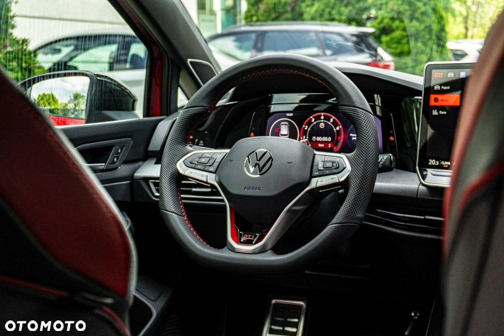 Volkswagen Golf - 30