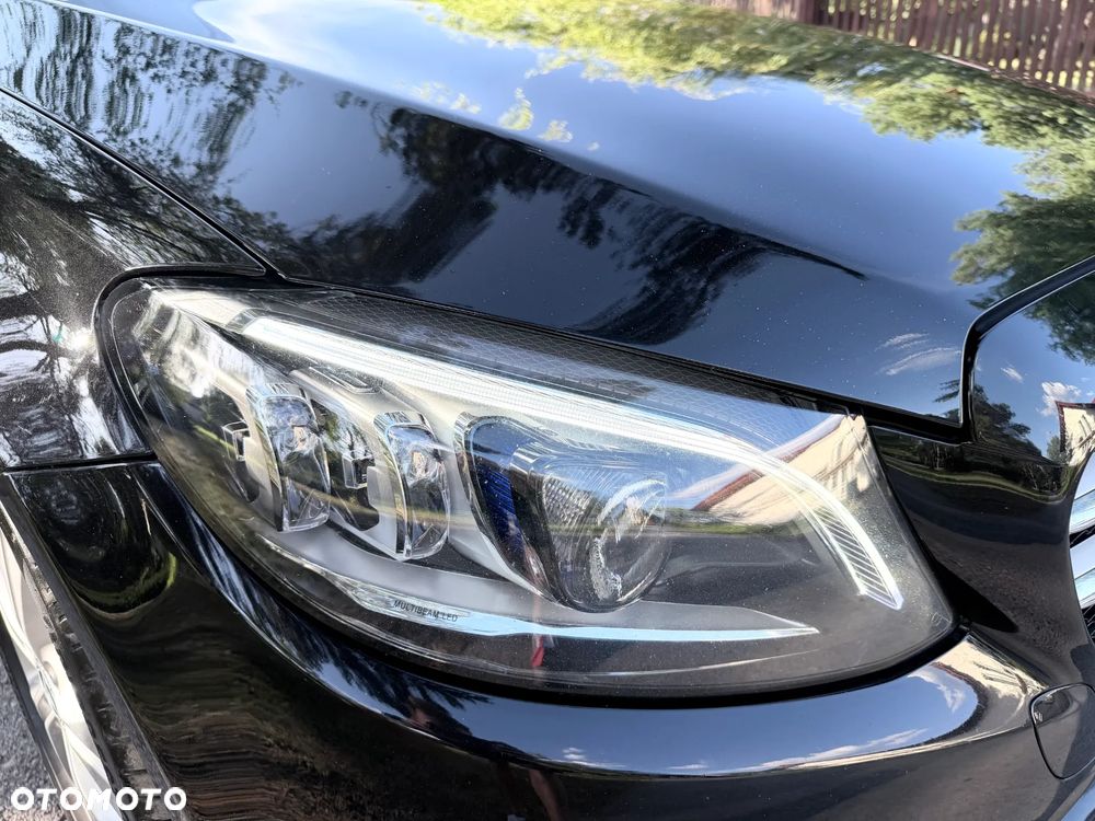 Mercedes-Benz Klasa C 300 d 4MATIC 9G-TRONIC - 37