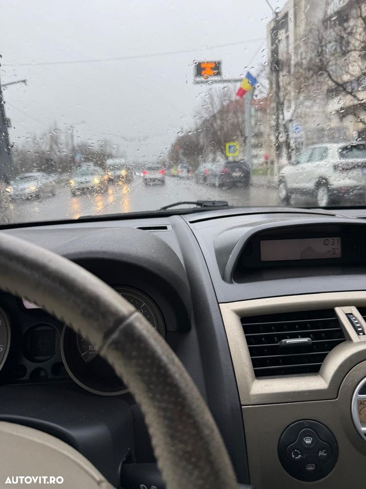 Renault Megane 1.9 dCi Privilege - 10