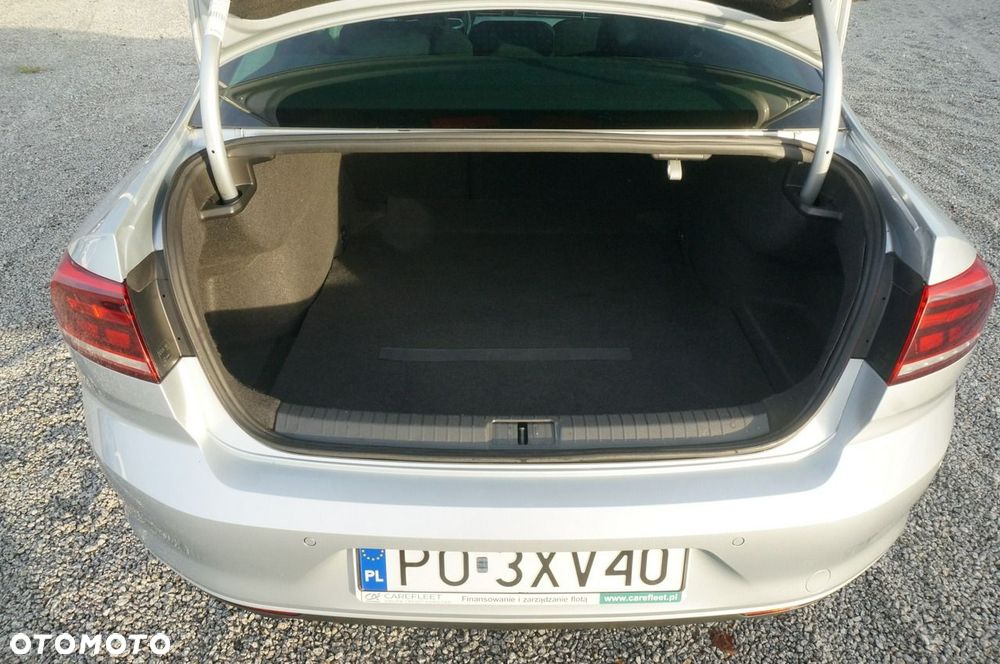 Volkswagen Passat 2.0 TDI EVO Essence - 32