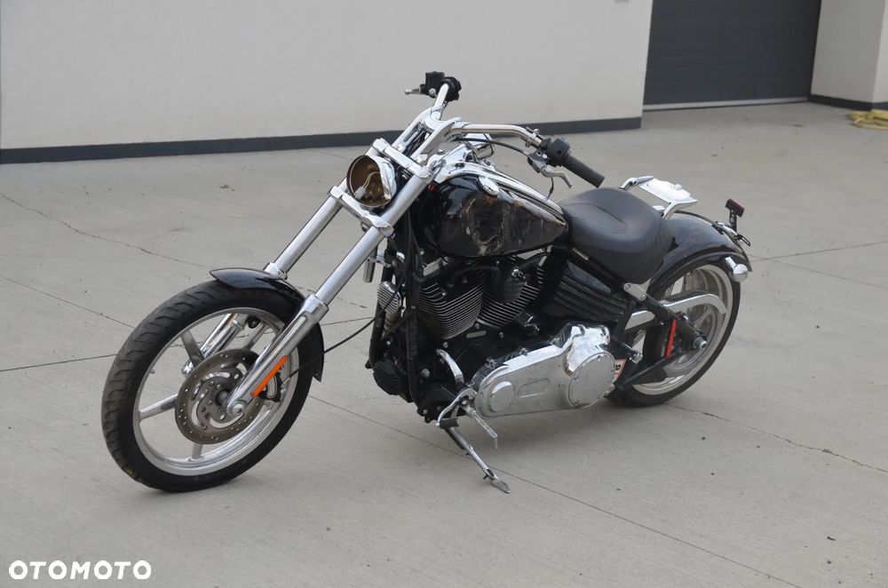 Harley-Davidson Softail Breakout - 12