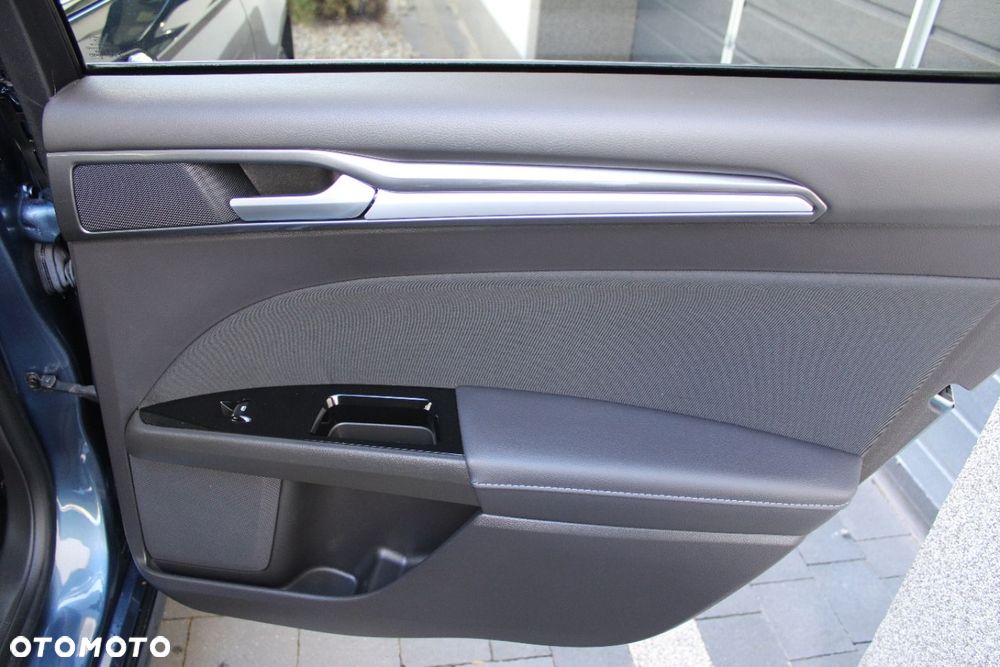 Ford Mondeo - 23
