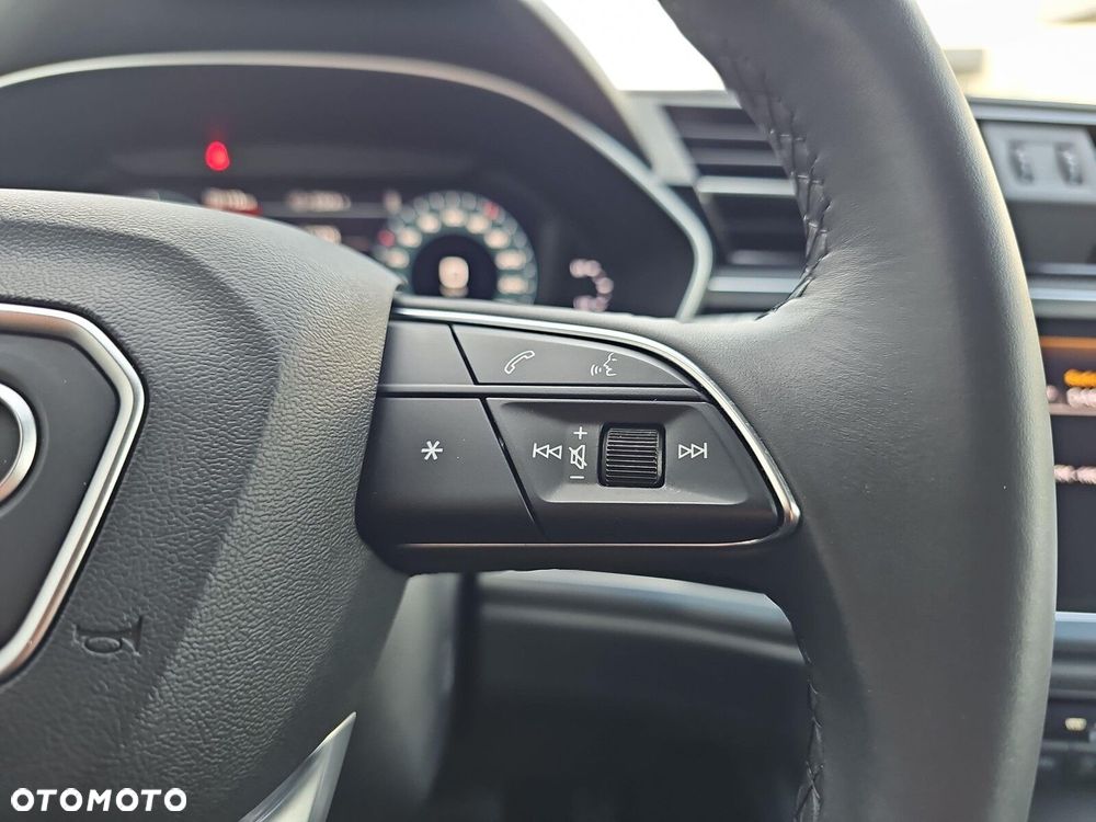 Audi Q3 Sportback - 14