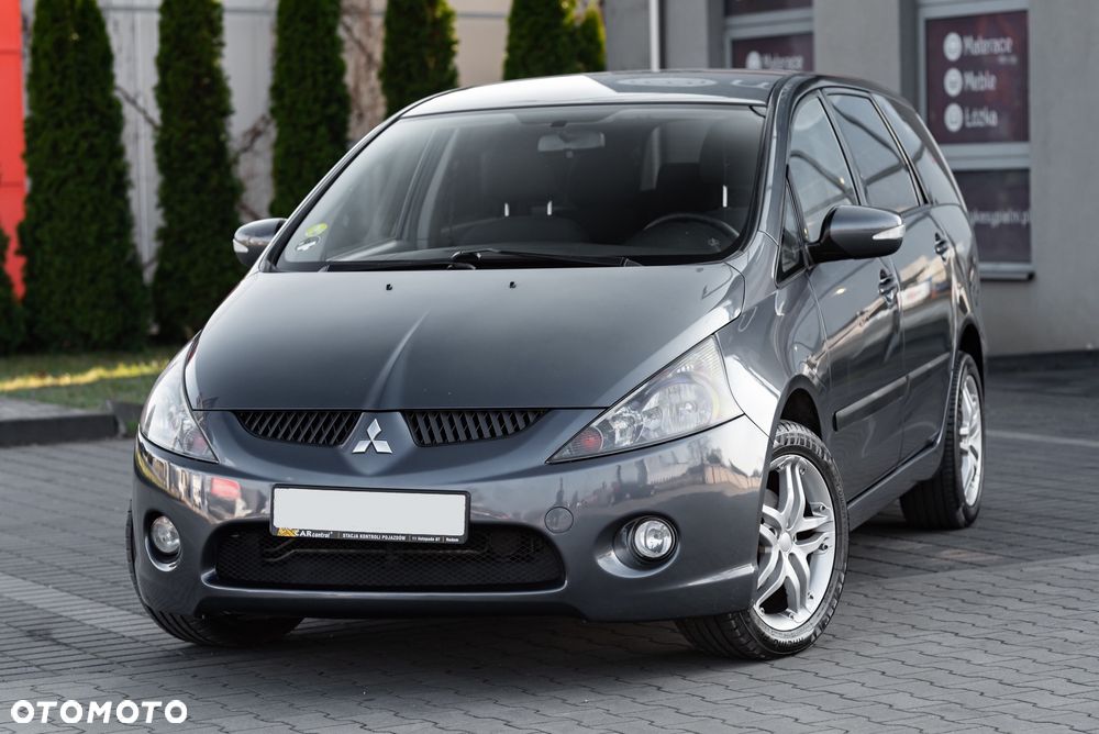 Mitsubishi Grandis 2.4 Invite - 2