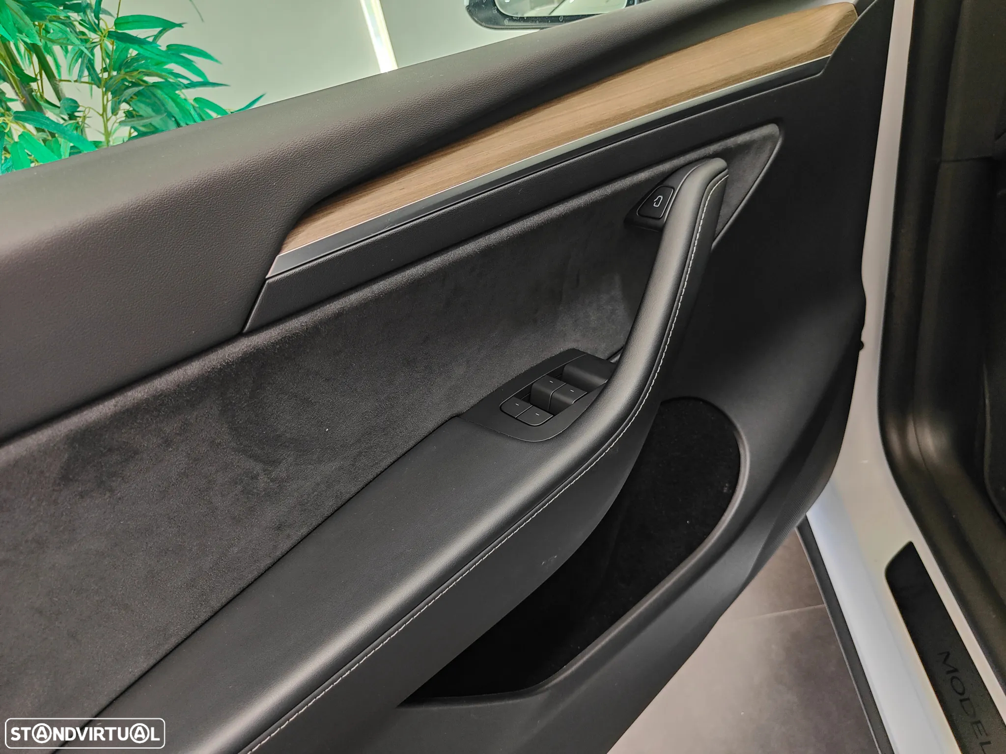 Tesla Model Y Tração Traseira - 40