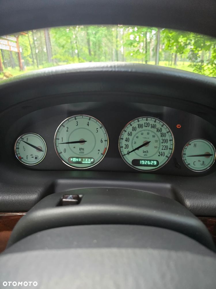 Chrysler 300M - 29
