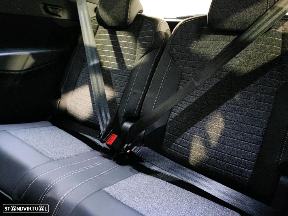 Peugeot E-5008 73 kWh Allure - 6