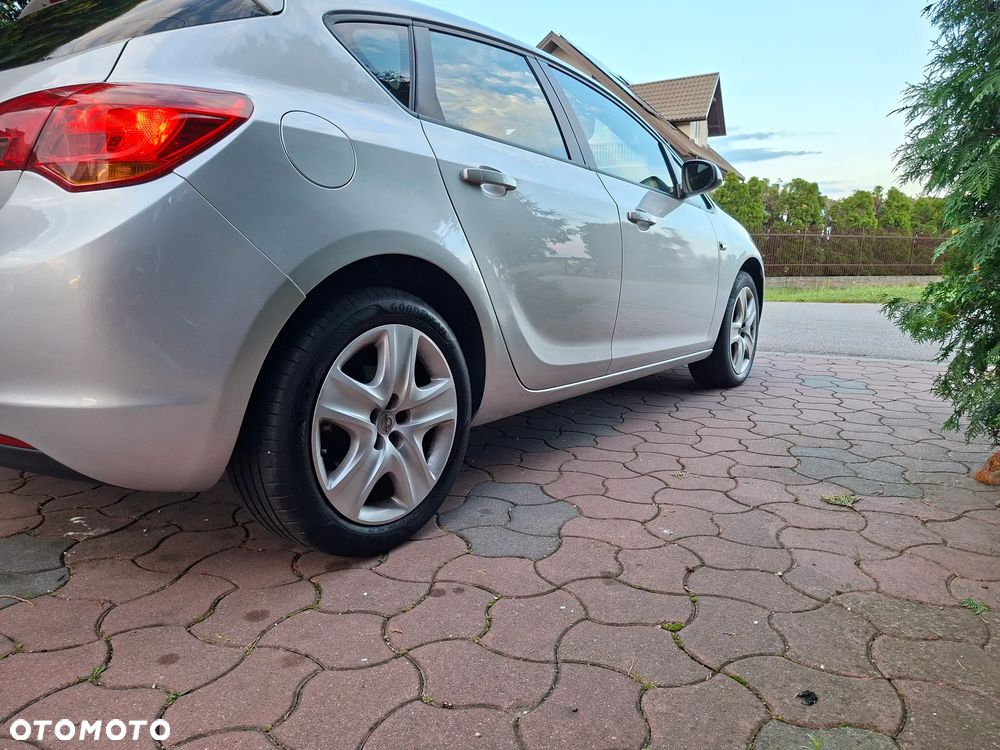 Opel Astra - 6
