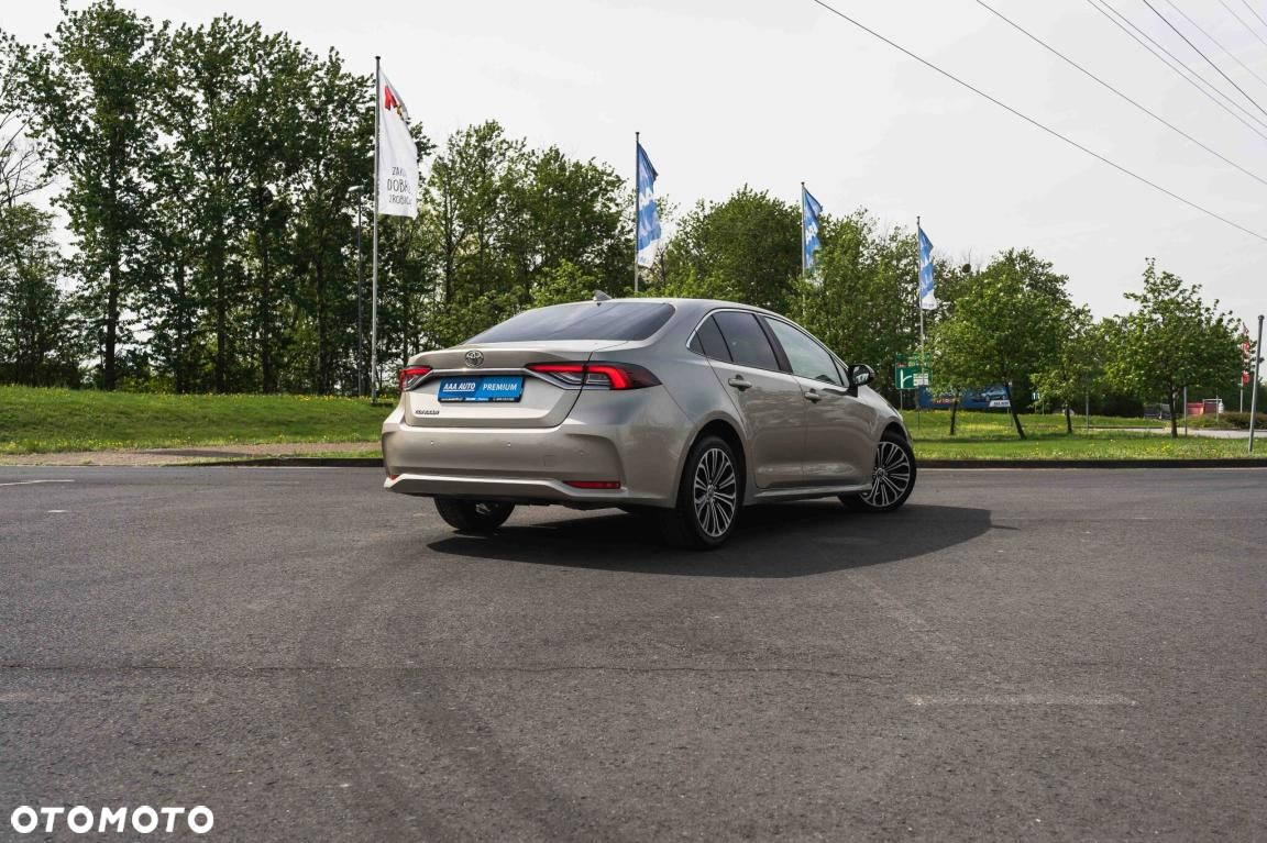Toyota Corolla - 5