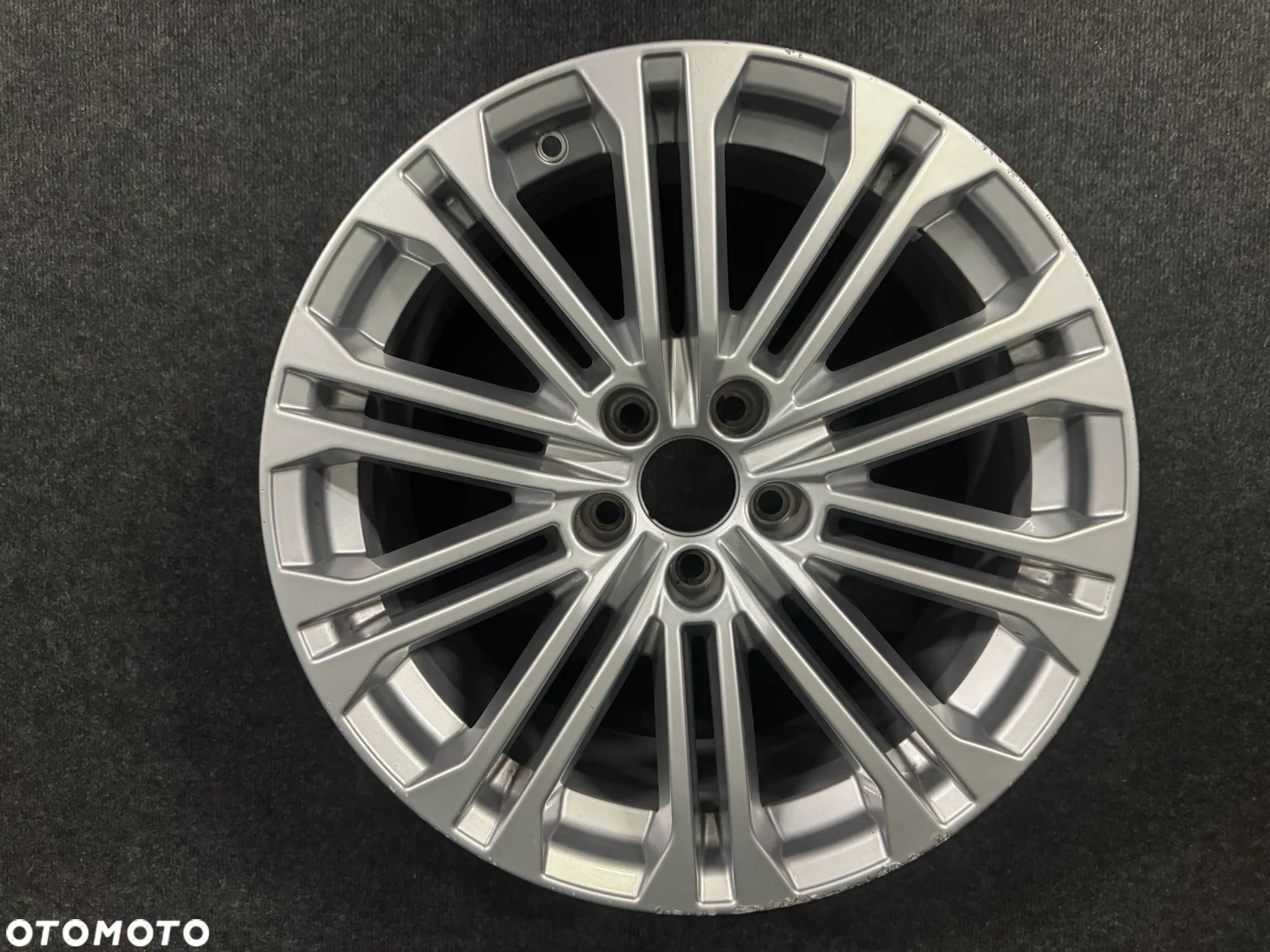 Alufelga Audi A4 B9 18 cali 5x112 1szt.  8W0601025EE - 1