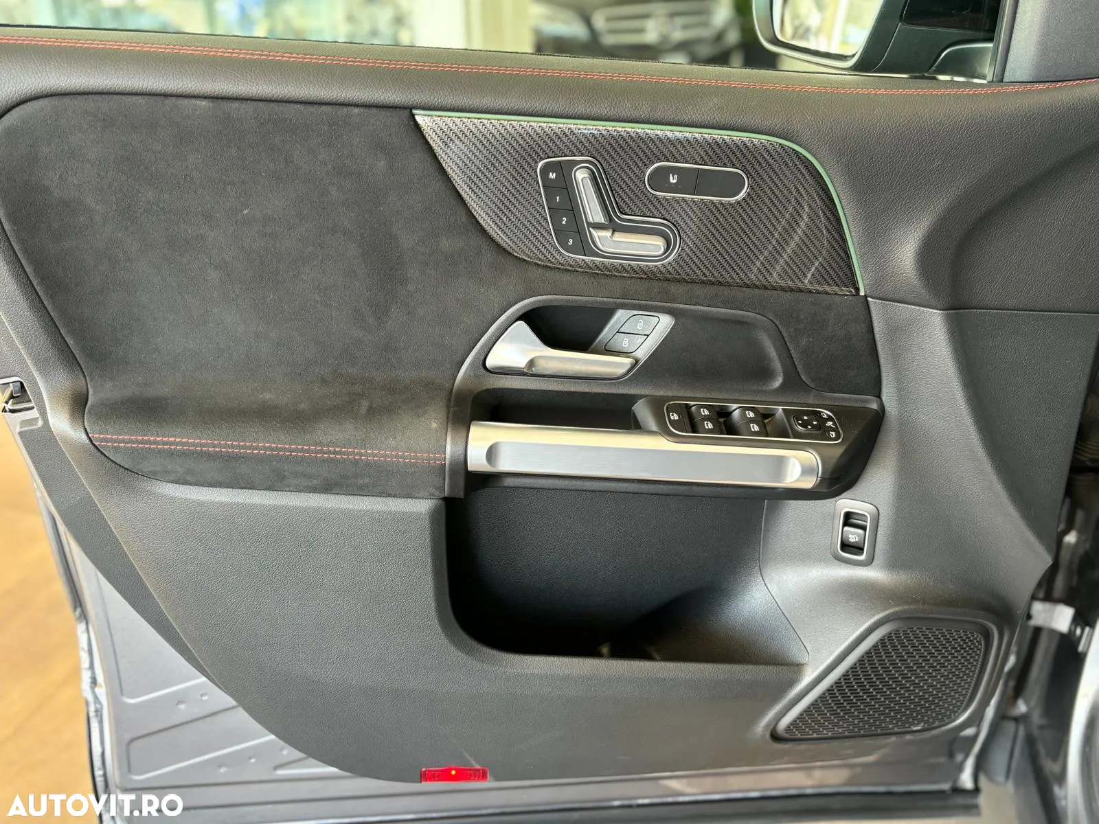 Mercedes-Benz GLB 200 4Matic 8G-DCT AMG Line - 13