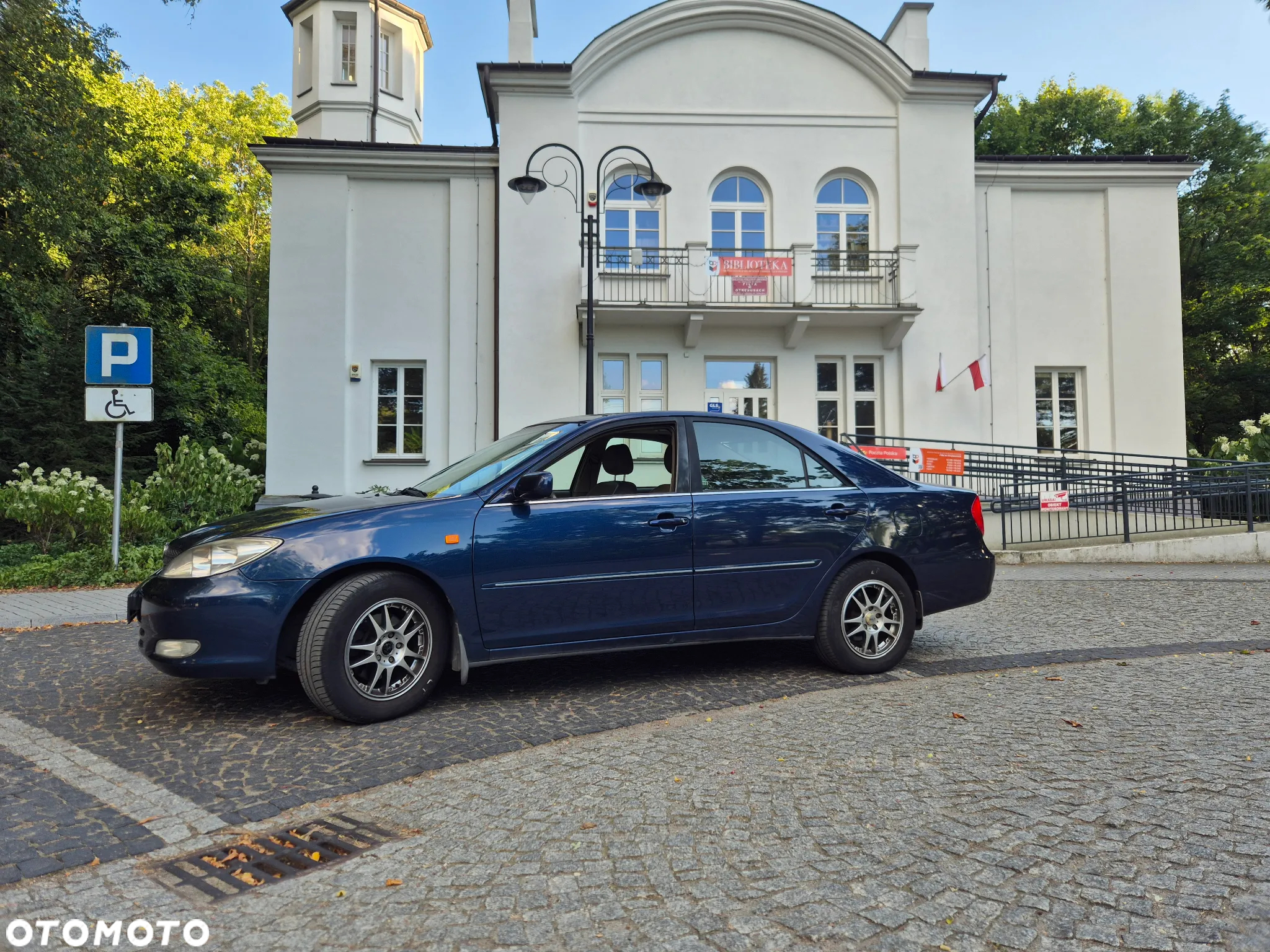 Toyota Camry 3.0 V6 - 6