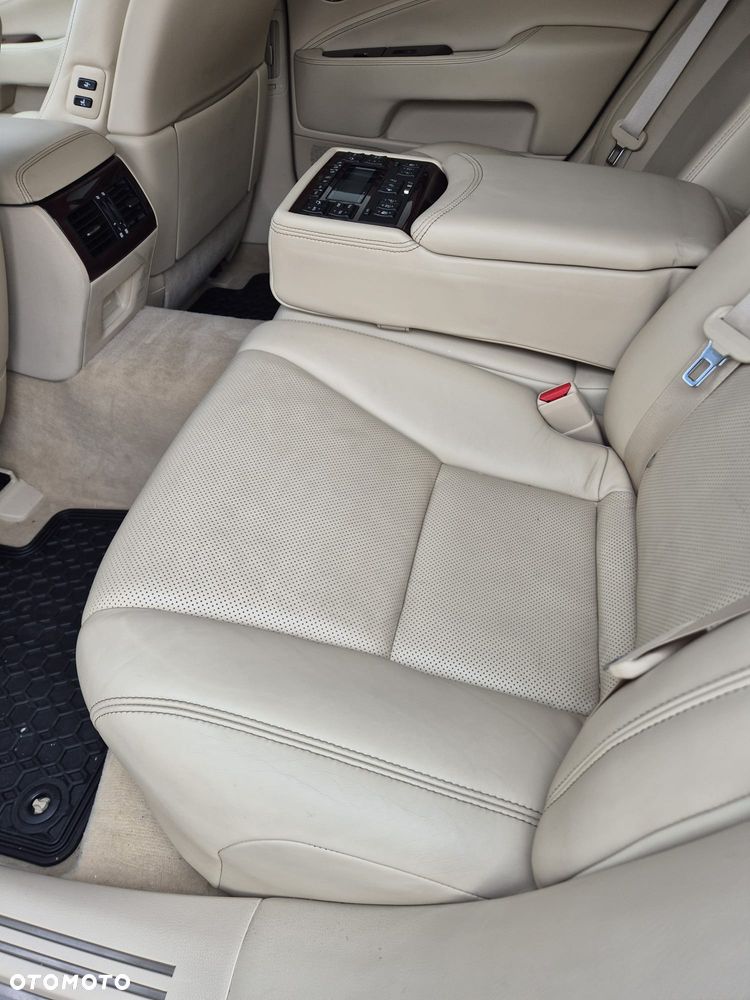 Lexus LS 460 Elite AWD - 19