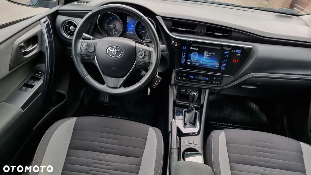 Toyota Auris 1.6 Premium MS - 19