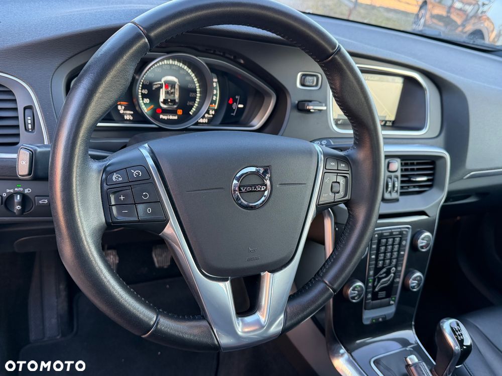 Volvo V40 D3 Momentum - 17