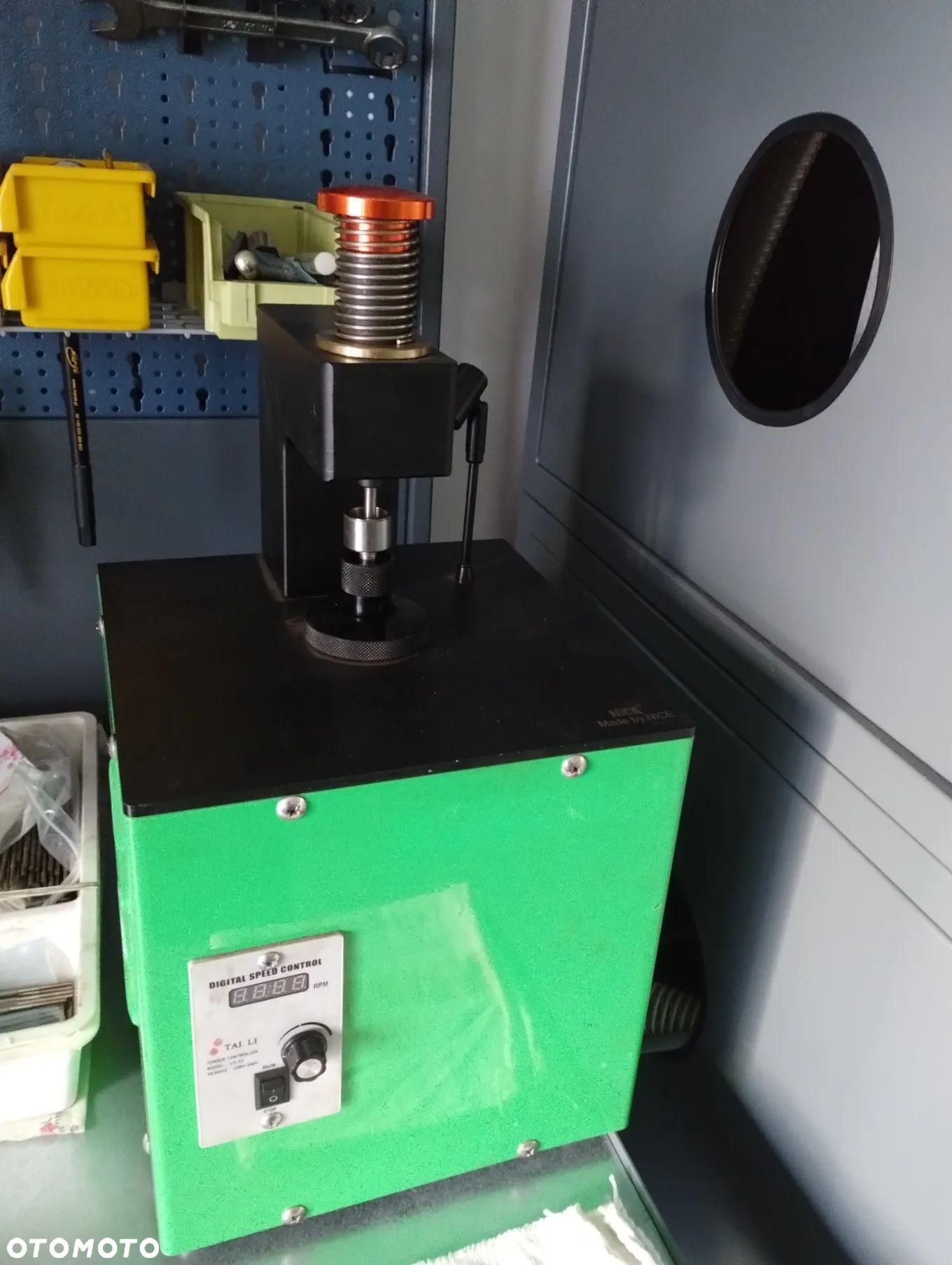 Szlifierka do regeneracji zaworków  w wtryskach Piezo i CR - 1