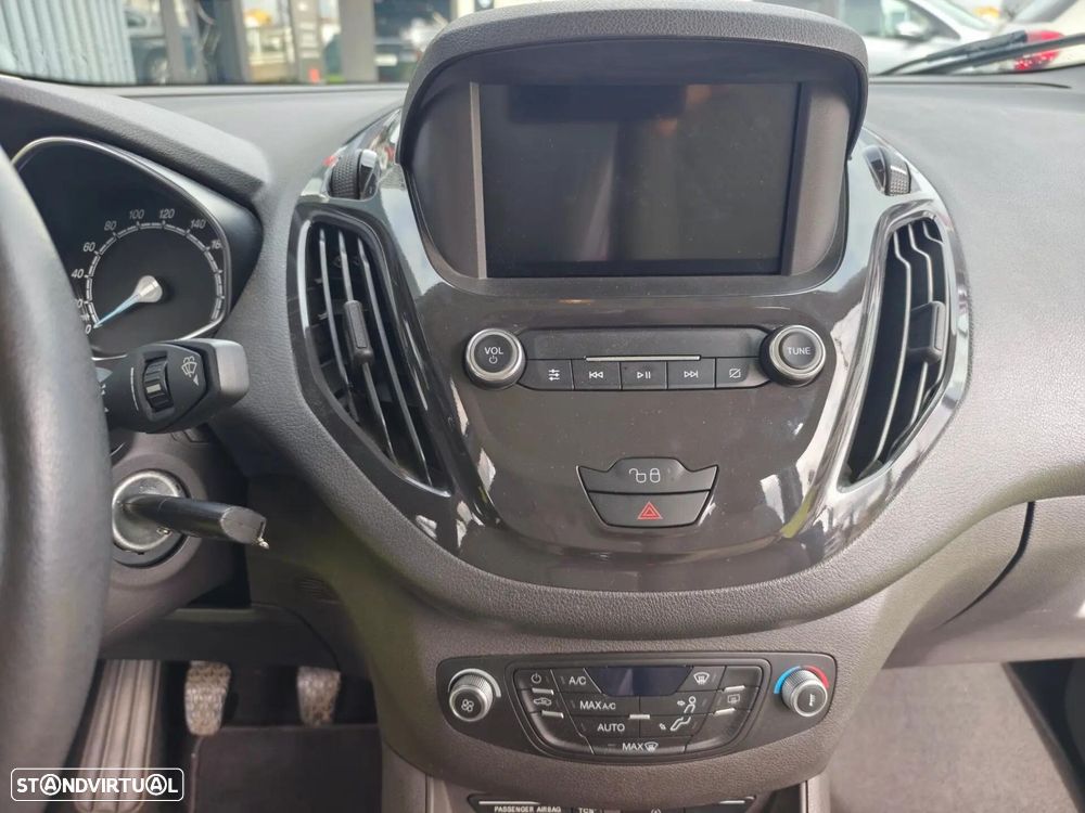 Ford Tourneo Courier 1.0 EcoBoost Titanium - 10