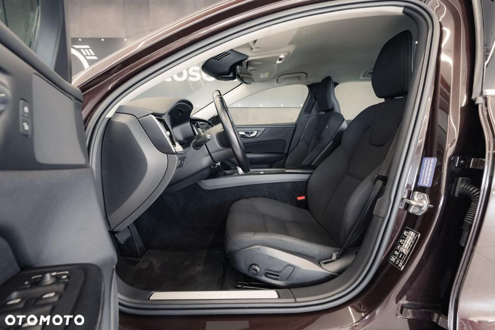 Volvo V60 B4 D Momentum Pro - 14
