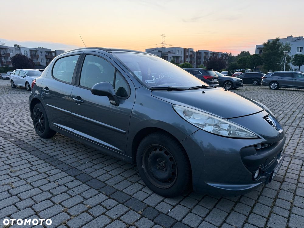 Peugeot 207 - 4