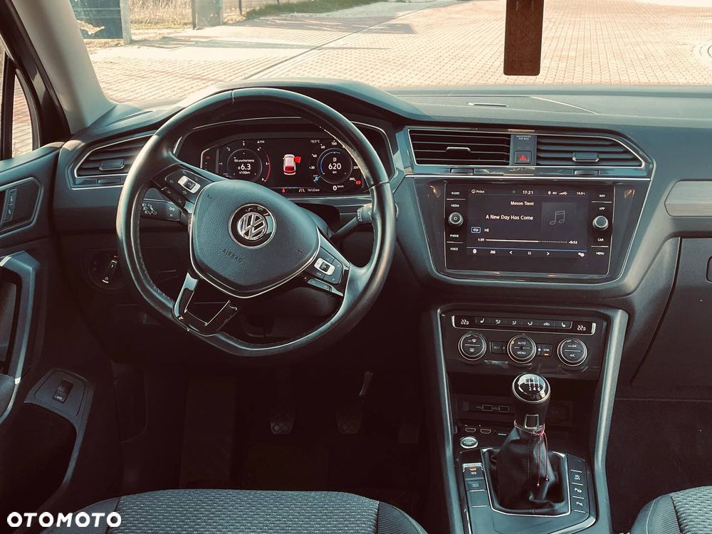 Volkswagen Tiguan Allspace 2.0 TDI SCR Comfortline - 9