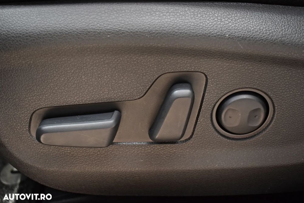 Hyundai Tucson 2.0 CRDI 4WD Automatik Premium - 27